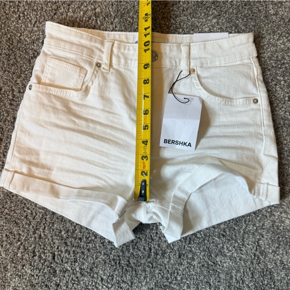 NWT Women’s Bershka White Jean Shorts High-Waisted - Picture 5 of 6